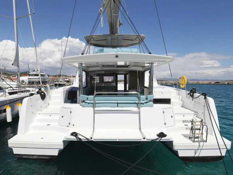 Pronajmout si Bali Bali 4.6 v Donji Seget