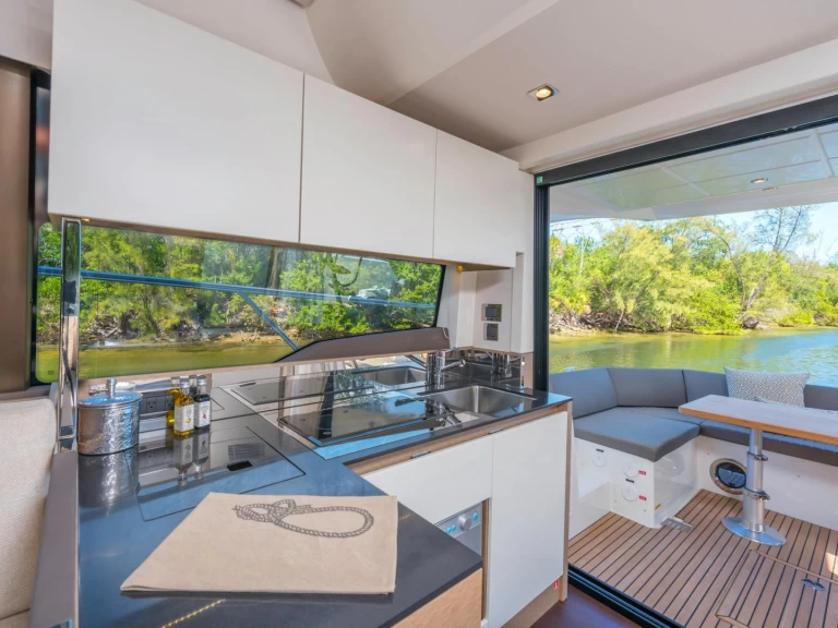 Pronajmout Motorová loď se skipperem či ne Prestige v Castellammare di Stabia