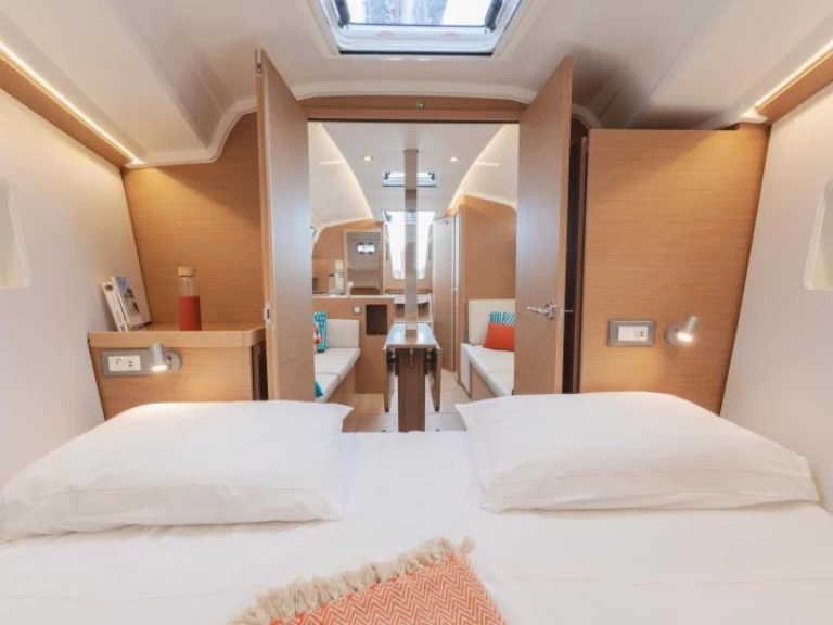 Pronajmout Plachetnice se skipperem či ne Jeanneau v La Rochelle