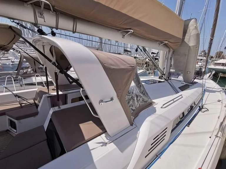 Pronájem Plachetnice Bénéteau s licencí