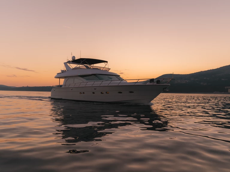 Pronájem lodi Cannigione lákavé ceny Yaretti 2210 