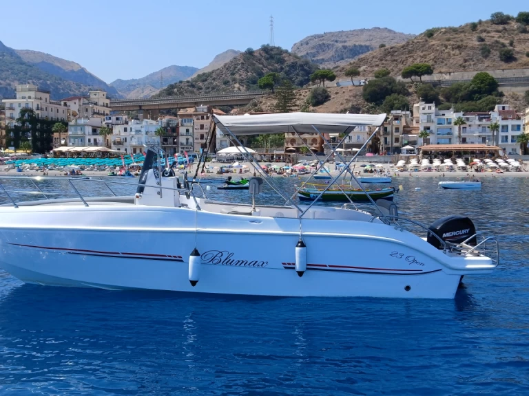 Pronájem lodi Letojanni lákavé ceny 23