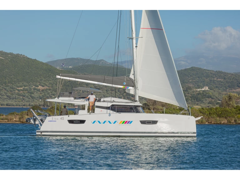 Pronájem Katamarán Fountaine Pajot s licencí