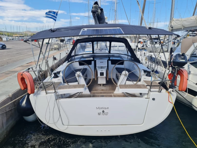 Pronajmout si Hanse Hanse 418 v Perigiali