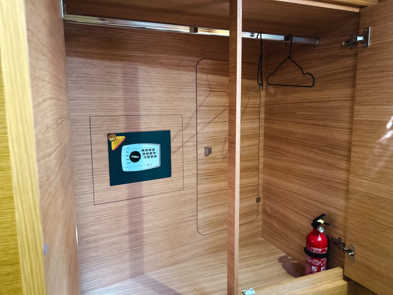 Plachetnice k pronájmu v Salerno za nejlepší cenu