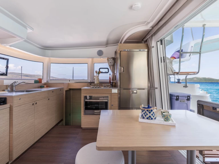 Pronájem lodi Lagoon Lagoon 38 v Lefkáda na Samboatu