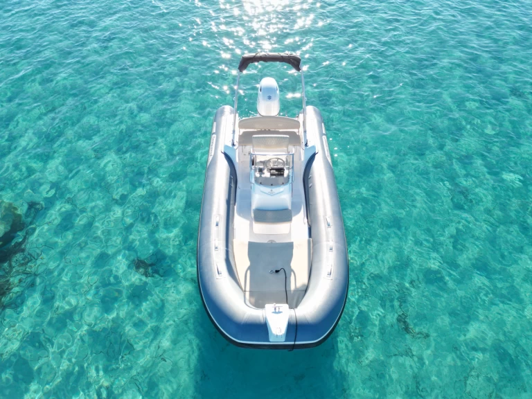 Capelli Capelli 626 Luxe jednotlivci a charterové společnosti v Porto-Vecchio