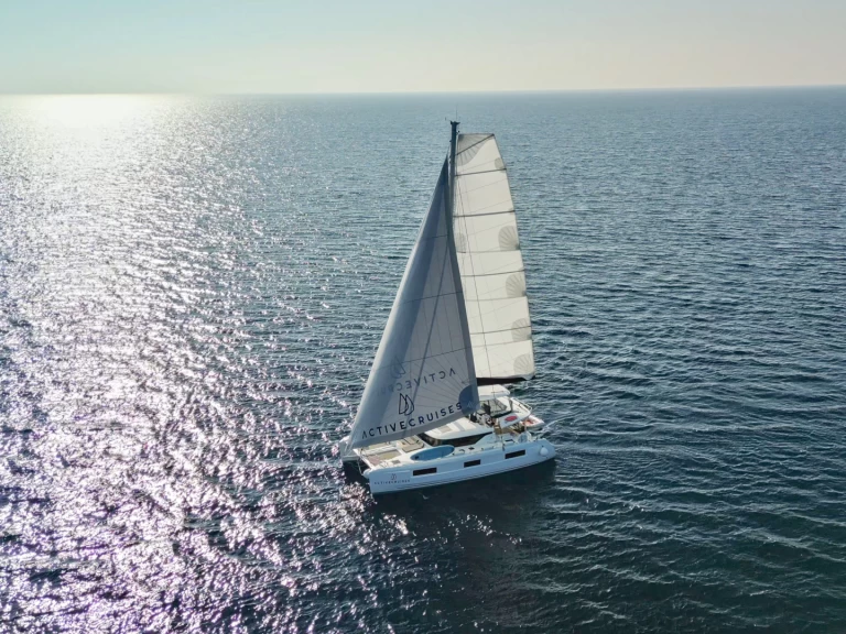 Pronajmout Katamarán se skipperem či ne Lagoon v Donji Seget