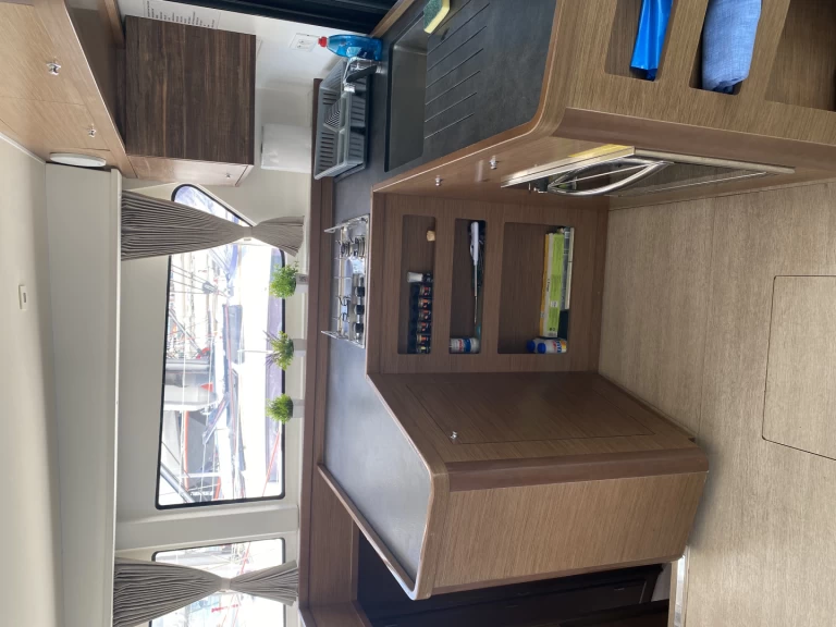 Pronájem lodi Lagoon Lagoon 42 v Alimos na Samboatu