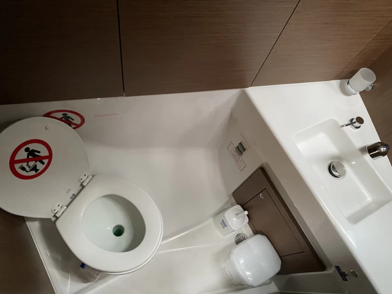 Bénéteau Oceanis 40.1 jednotlivci a charterové společnosti v Alimos