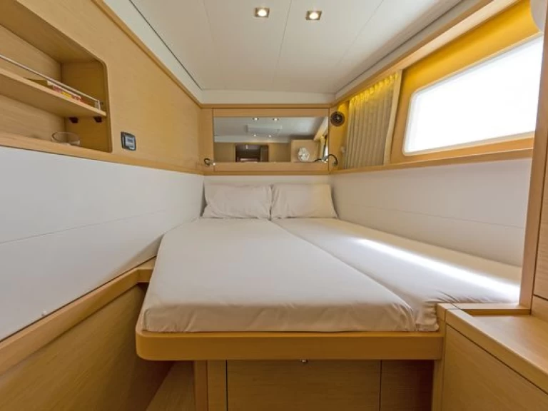 Pronájem Katamarán Lagoon s licencí