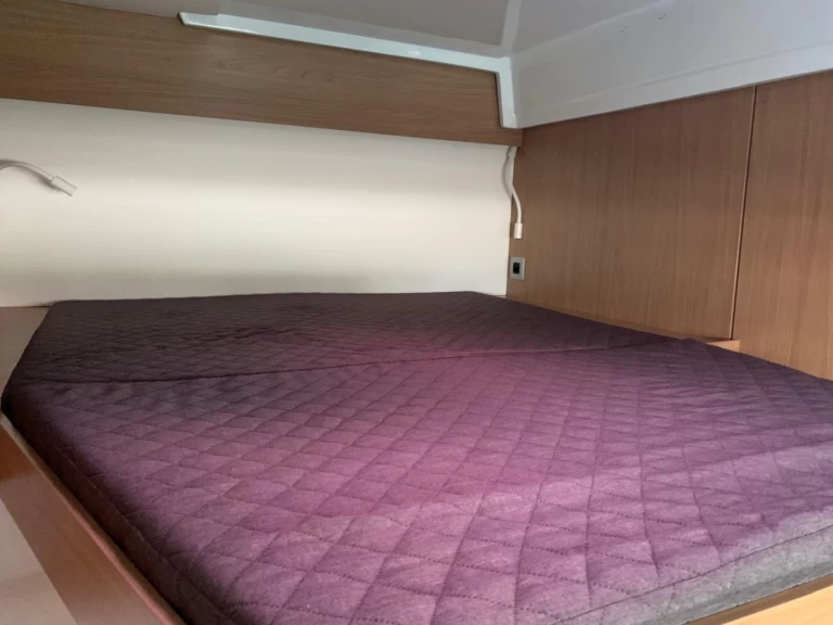 Bali Bali Catspace Voile jednotlivci a charterové společnosti v Perigiali