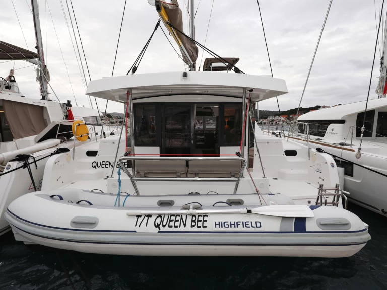 Bali Bali Catspace Voile jednotlivci a charterové společnosti v Rogoznica