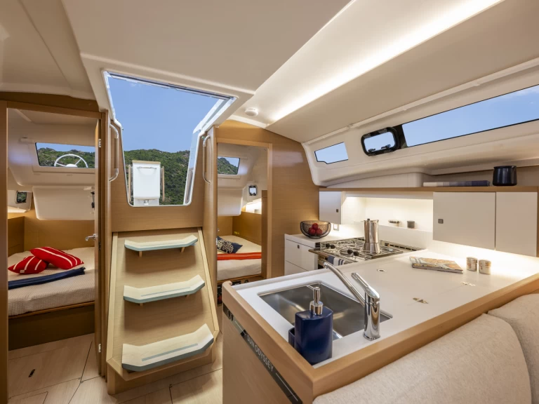 Pronájem Plachetnice Jeanneau s licencí