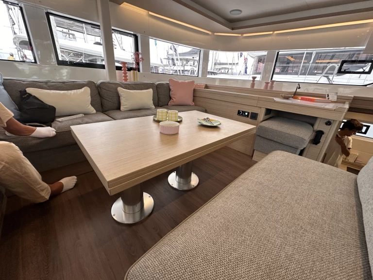 Katamarán k pronájmu v Split za nejlepší cenu