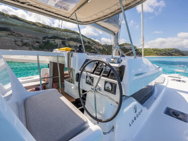 Lagoon Lagoon 38 jednotlivci a charterové společnosti v Lefkáda