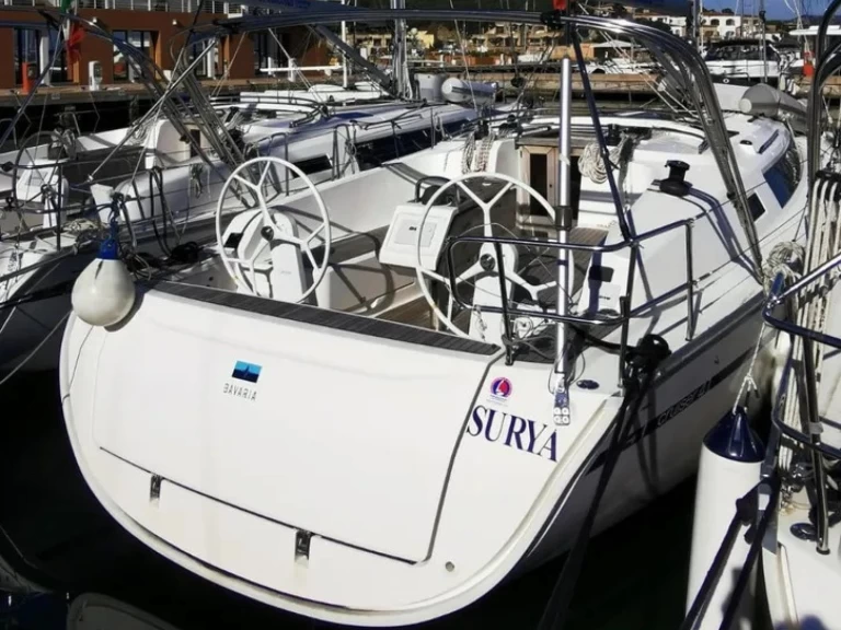 Bavaria Cruiser 41 jednotlivci a charterové společnosti v Olbia
