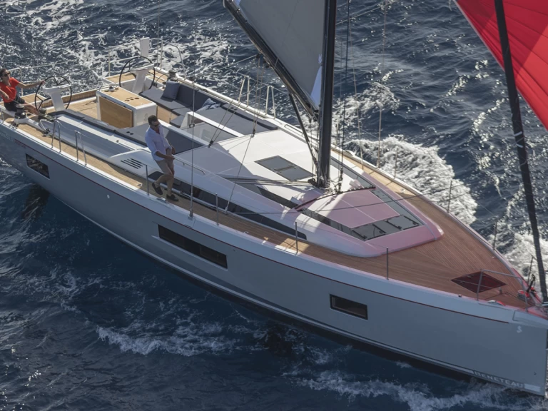 Pronajmout Plachetnice se skipperem či ne Bénéteau v Olbia