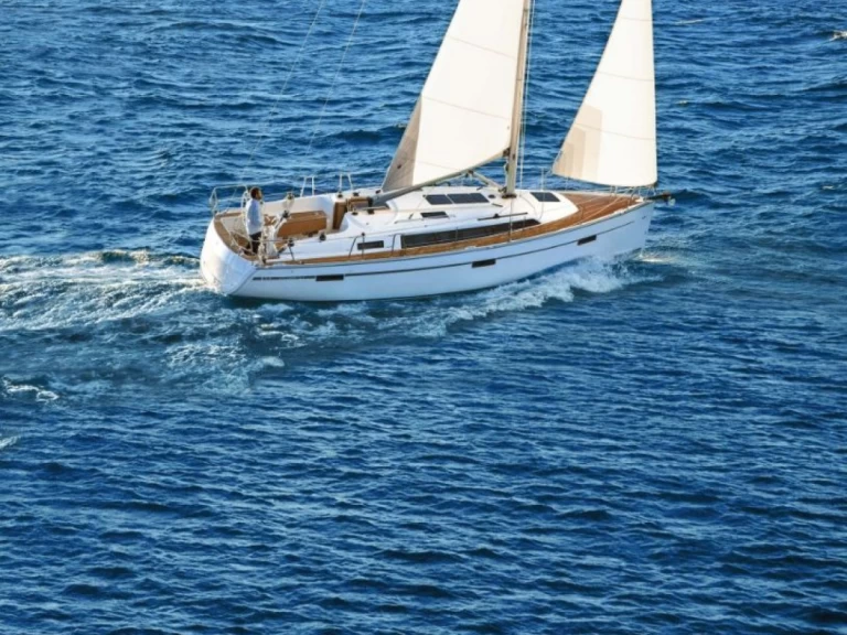 Pronájem jachty v Punta Ala -Bavaria Cruiser 37 na Samboatu