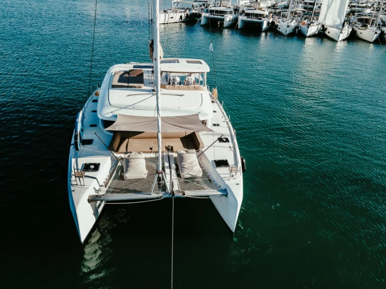 Lagoon Lagoon 42 jednotlivci a charterové společnosti v Lefkáda