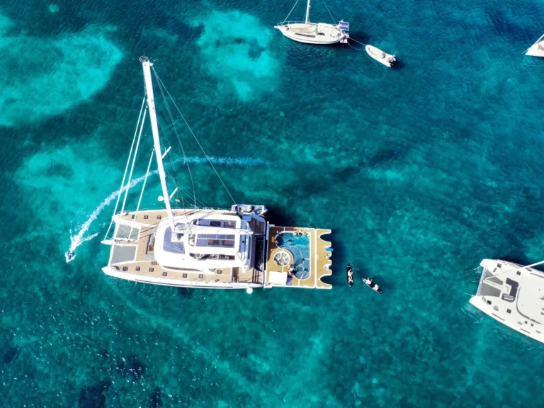 Lagoon Lagoon Sixty 5 jednotlivci a charterové společnosti v Kaštela