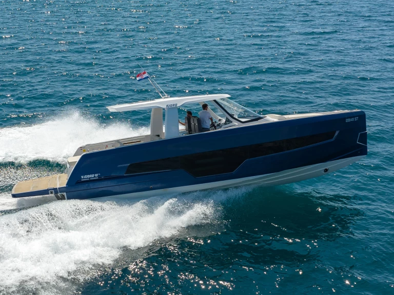 Pronajmout Jachta se skipperem či ne Fjord v Kaštela