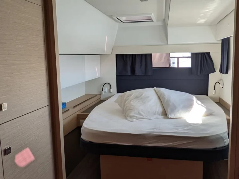 Pronájem lodi Fountaine Pajot Sanoa v Le Marin na Samboatu