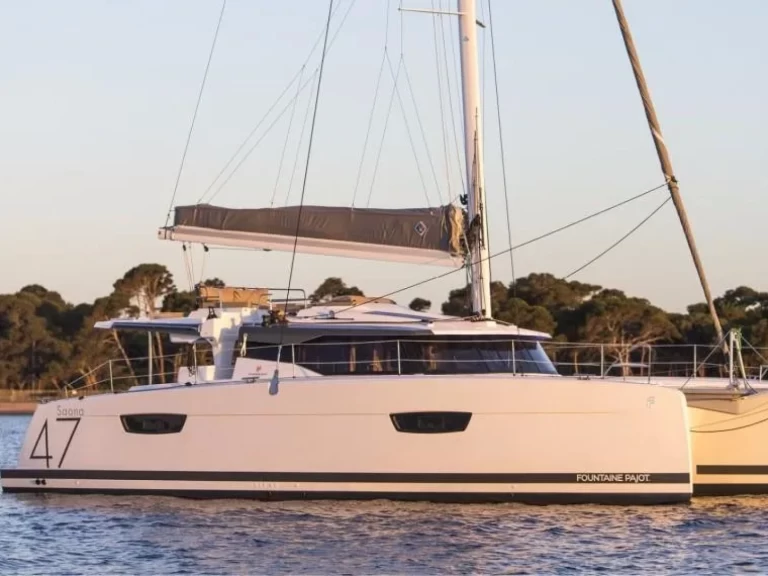 Pronájem Katamarán Fountaine Pajot s licencí
