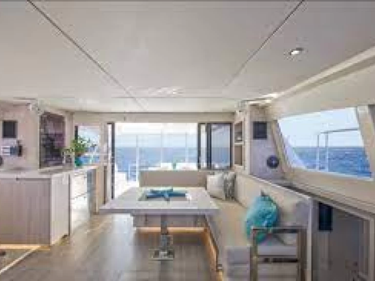 Pronájem lodi Phuket Yacht Haven Marina lákavé ceny Leopard 43