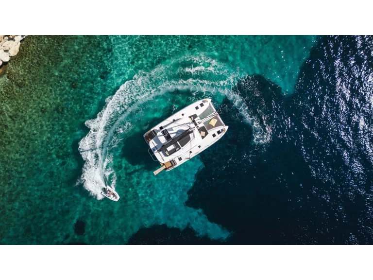 Pronájem lodi Lefkáda lákavé ceny Lagoon 43