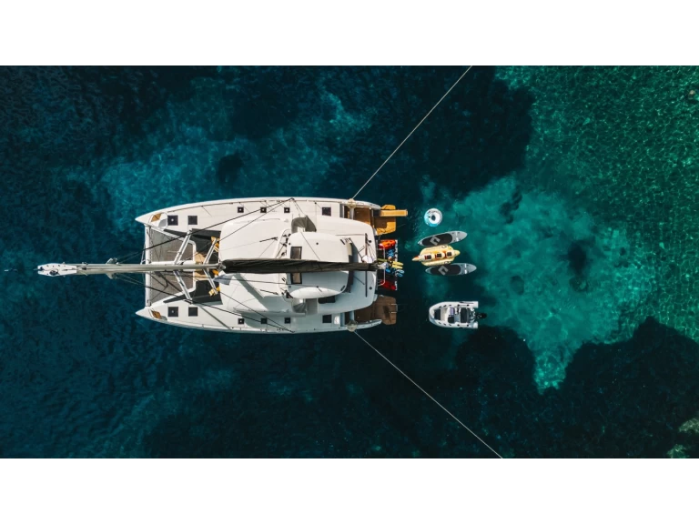 Pronájem lodi Lefkáda lákavé ceny Lagoon 51