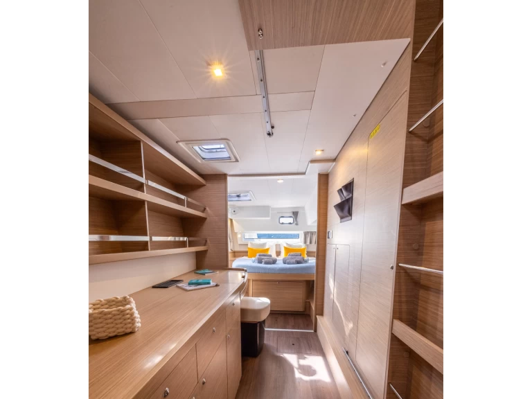 Pronajmout Katamarán se skipperem či ne Lagoon v Lefkáda