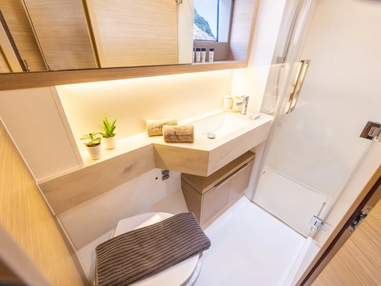 Pronájem Katamarán Lagoon s licencí