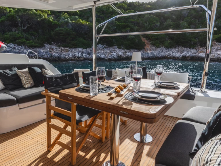 Pronajmout si Lagoon Lagoon 51 v Lefkáda