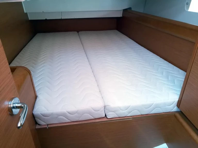 Pronájem lodi Jeanneau Sun Odyssey 449 v Agropoli na Samboatu