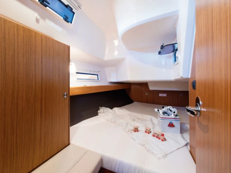 Bavaria Cruiser 37 jednotlivci a charterové společnosti v Punta Ala