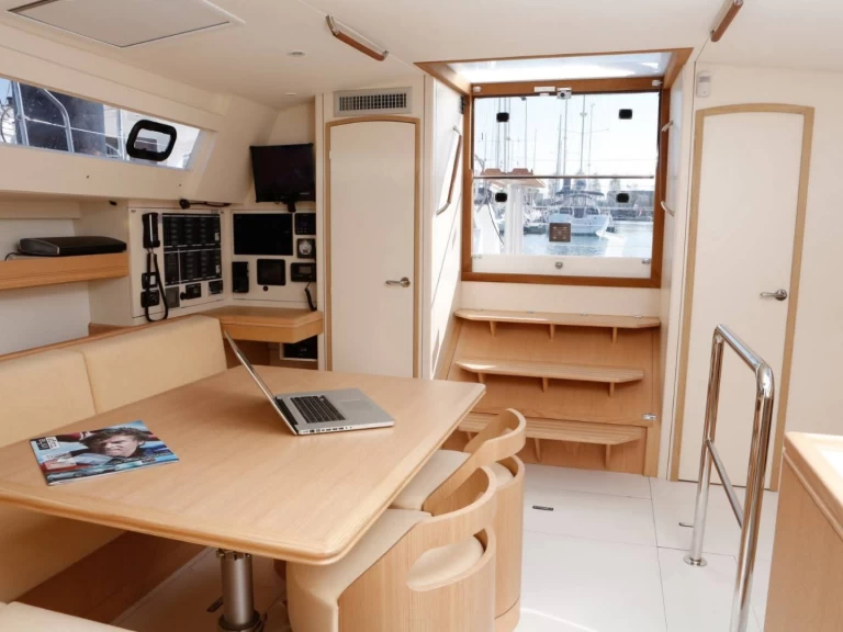 Pronajmout Plachetnice se skipperem či ne Alubat v Le Marin