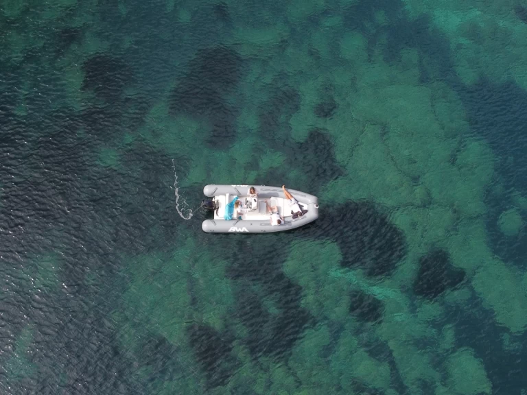 Pronájem Polotuhá loď v Cagliari -Bwa Bwa 550