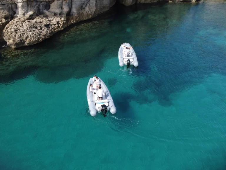 Pronájem lodi Bwa Bwa 550 v Cagliari na Samboatu