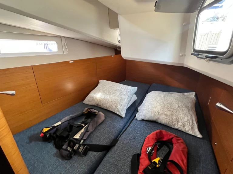 Pronajmout Plachetnice se skipperem či ne Jeanneau v Las Galletas