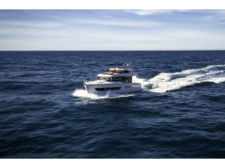 Pronájem Motorová loď v Split -Bénéteau Swift Trawler 37 Fly