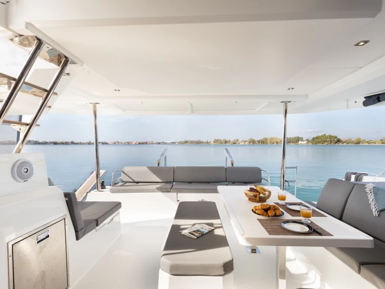 Pronajmout Katamarán se skipperem či ne Fountaine Pajot v Preveza