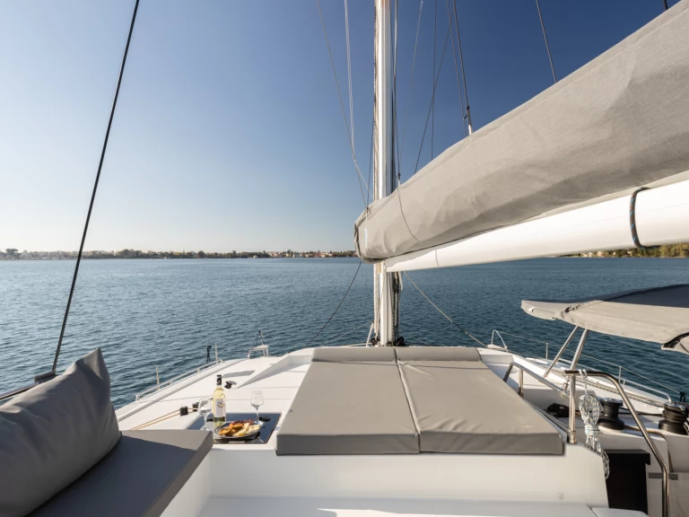 Pronájem Katamarán Fountaine Pajot s licencí