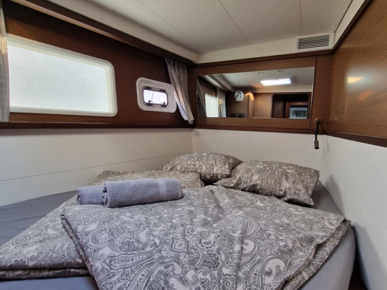 Pronájem lodi Lagoon Lagoon 450 Sport Top v Punat na Samboatu