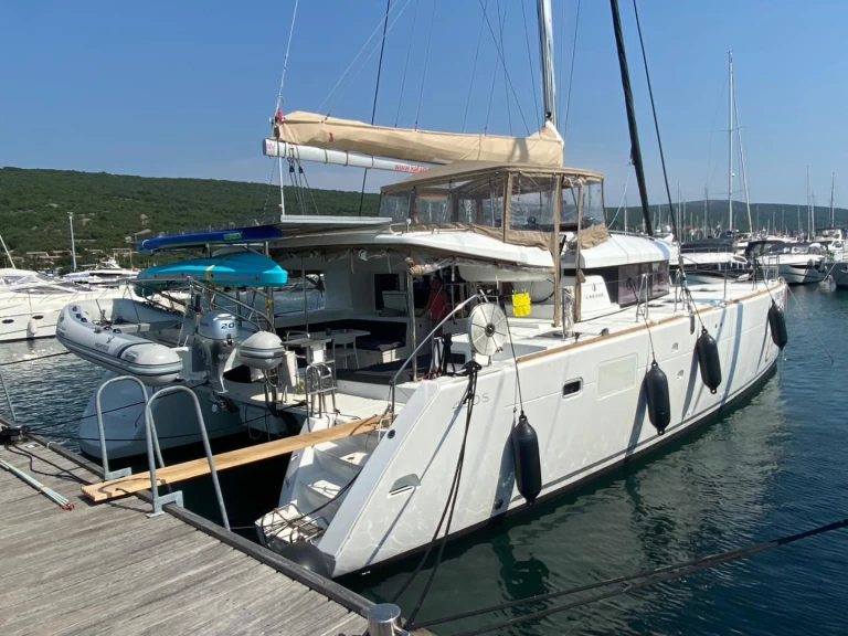 Pronajmout si Lagoon Lagoon 450 Sport Top v Punat