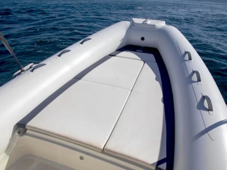 Pronájem Polotuhá loď Bsc s licencí