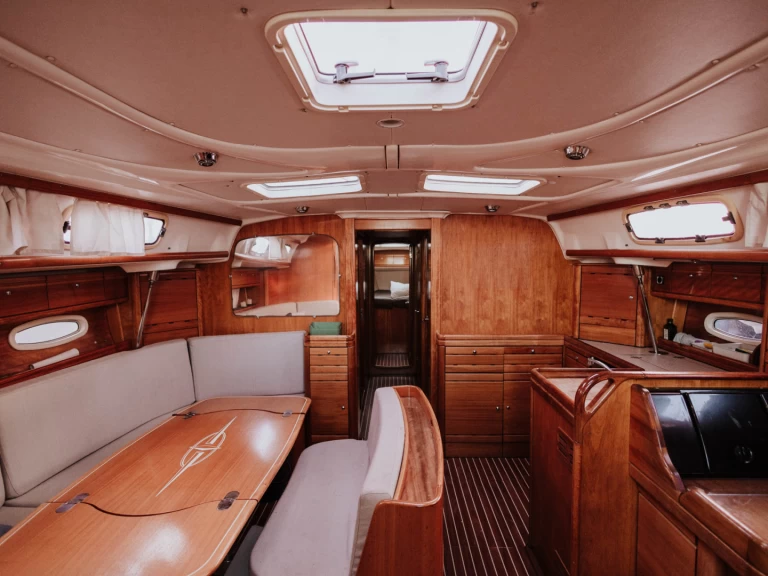 Plachetnice k pronájmu v Mahon za nejlepší cenu