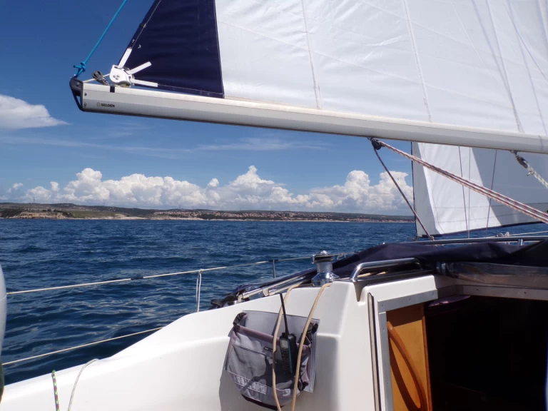 Pronajmout si Bavaria Bavaria 30 Cruiser v Port-Camargue