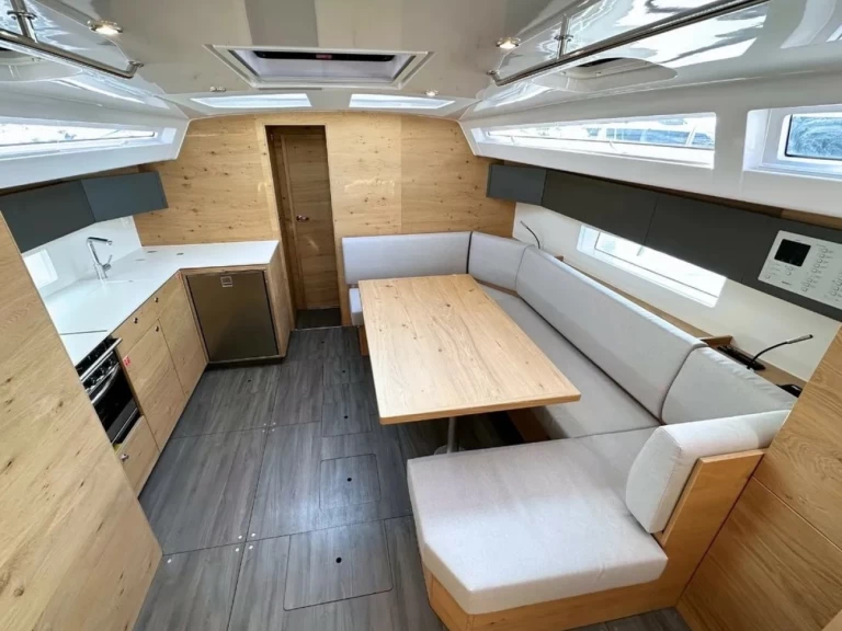 Pronájem lodi Split lákavé ceny Impression 45