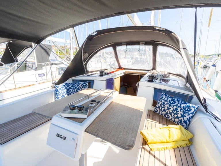 Pronajmout Plachetnice se skipperem či ne Dufour v Pula